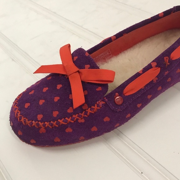 UGG Girls “I Heart Belle” Slipper - Picture 5 of 8